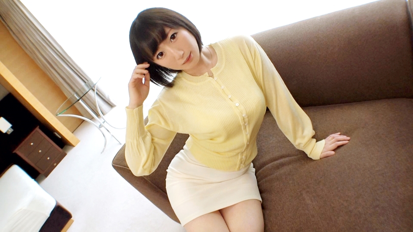 SIRO-4472 [First time shooting] [Late Blooming Married Woman] [Polite Immoral Service] A late blooming married woman who is not satisfied with her sex life appears. She has been fantasizing about her beautiful ass because her husband is not taking care...