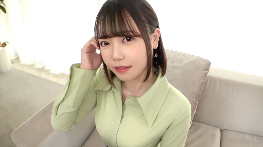 SIRO-4886 [第一次拍攝] [美麗的剃光乳房] [噴女孩] 一個對性朋友不滿意併申請AV的淫蕩女孩。如果你操，你會達到持續的高潮！如果你把手指伸進去，你就會噴出來！網路上的一個