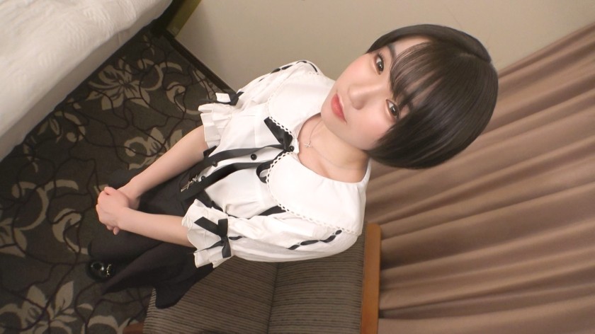 SIRO-4923 [First time shooting] [Short black hair x Minimalist] A spunky albiter who just graduated from high school makes an adult film appearance. She repeatedly pistons her petite body while wearing knee-high socks.